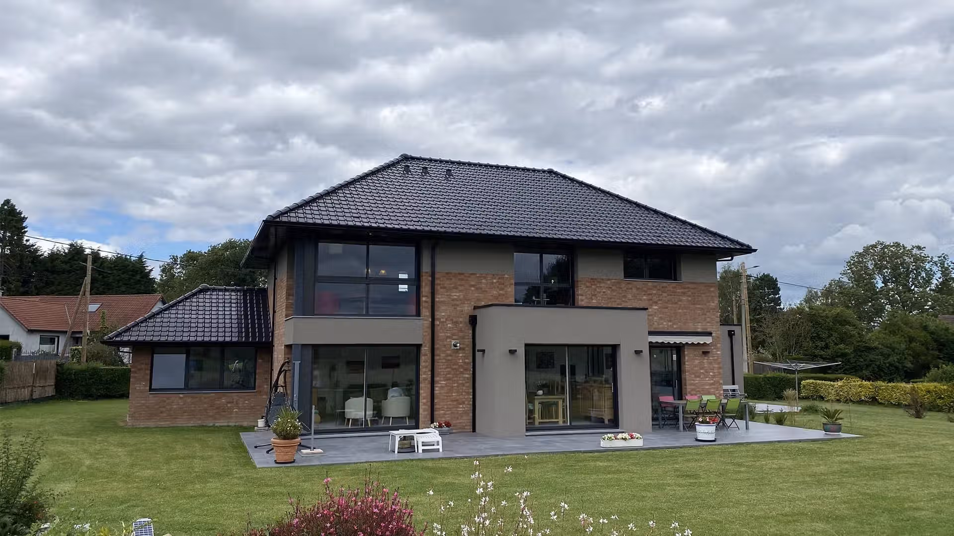 The Art of Drawing Readers In: Your attractive post title goes here